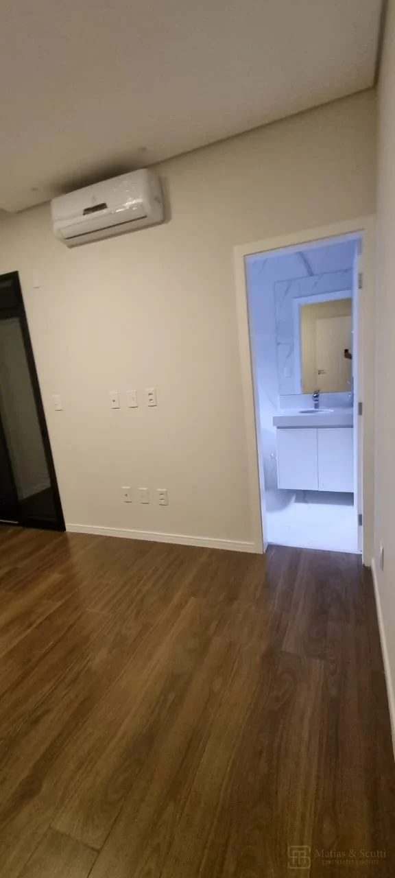 RUA ROBINSON ROGERIO RODRIGUES DE CASTRO  117/